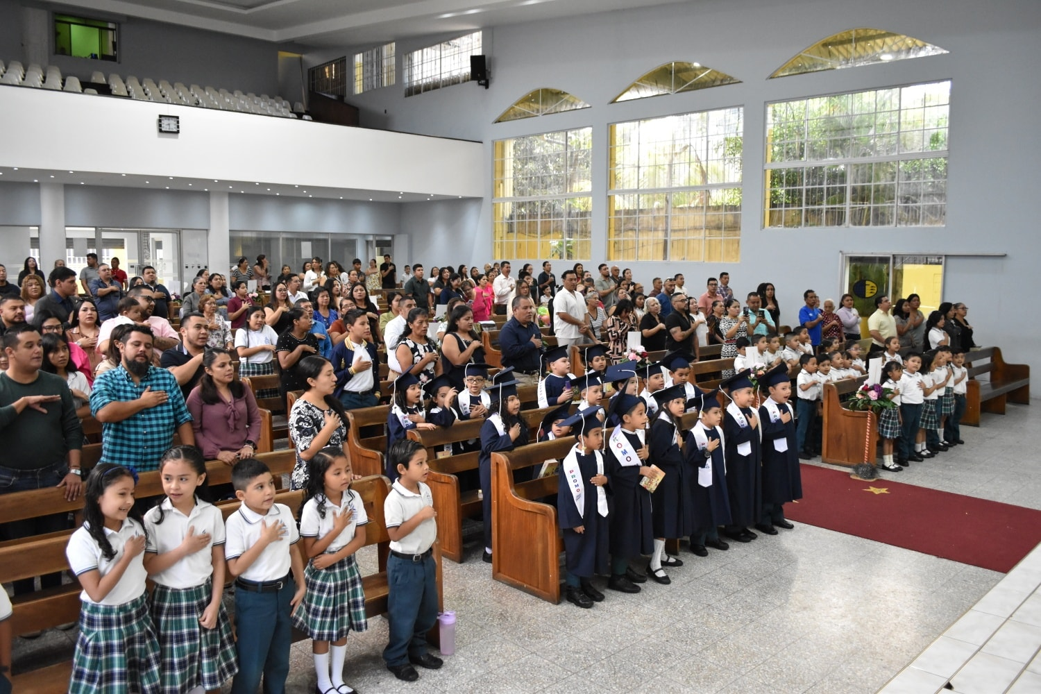 CEREMONIA DE CLAUSURA DE LA PRIMERA INFANCIA Y GRADUACIÓN DE PARVULARIA.